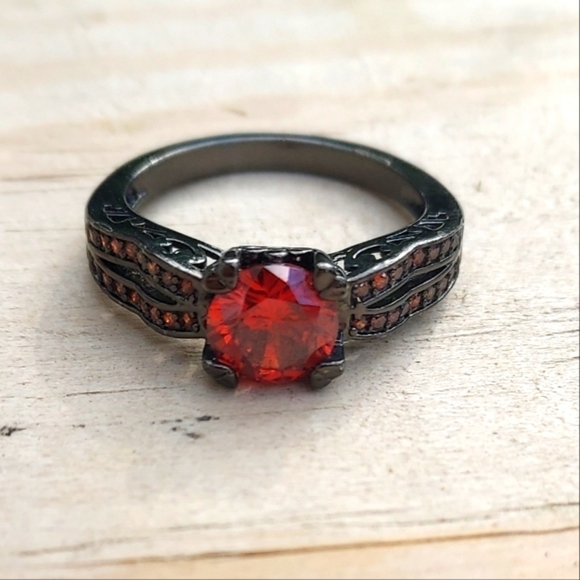 Bumiuste Ring Classic Red Crystal Stone Ring Size 11. - Picture 2 of 5